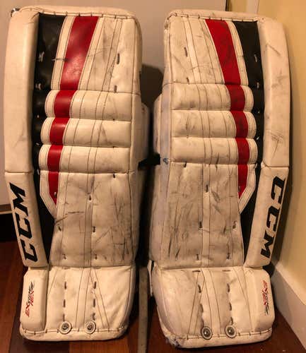 Junior 26+1 CCM Leg Pads