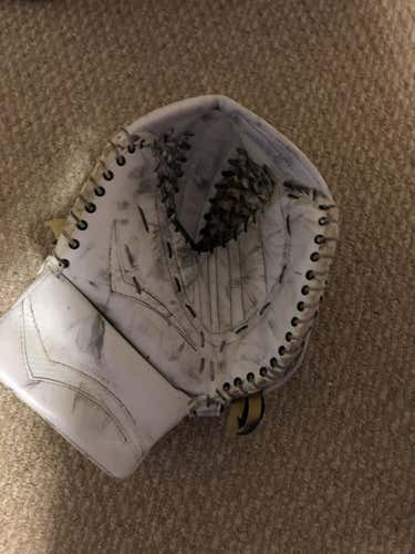 Vaughn Velocity V7 Goalie Glove & Blocker Regular Senior Cam Ward Pro Stock