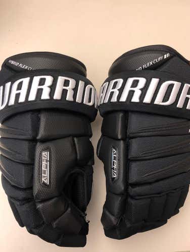 14" Warrior Alpha QX Gloves. Great Condition