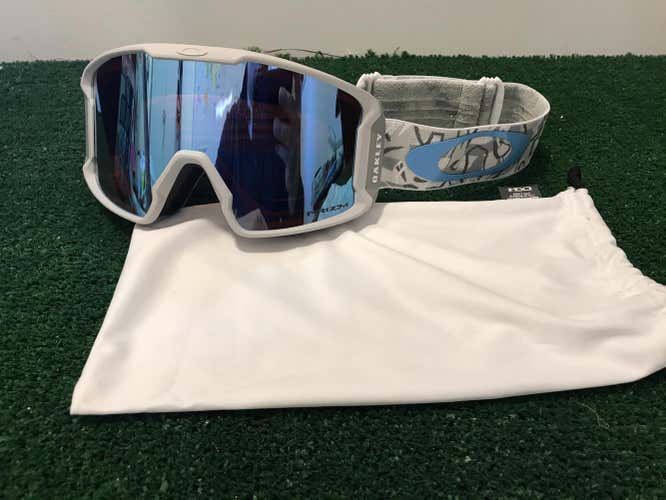 New Prizm Oakley Goggles