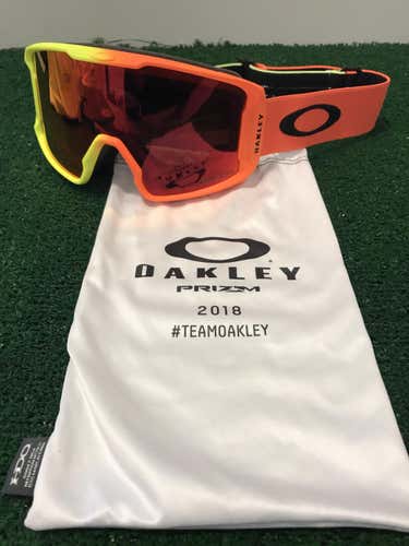 New 2018 Team Oakley Goggles