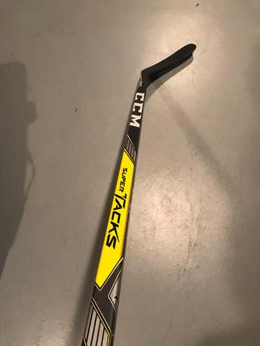 CCM Pro Stock Super tacks RH 85 Flex