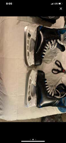 Lightly Used Bauer N9000 Skates