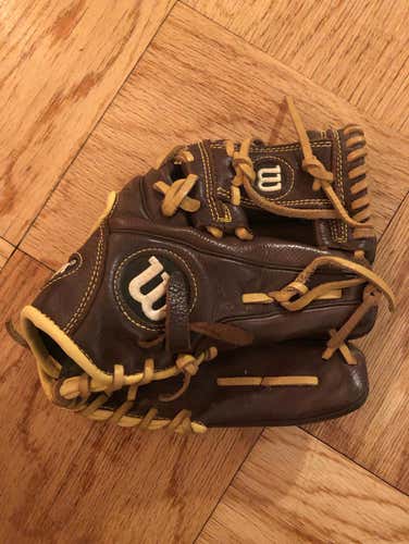Wilson A800 Baseball Glove RHT (11.5”)