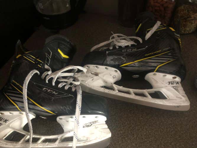 CCM super tack Sz 7.5