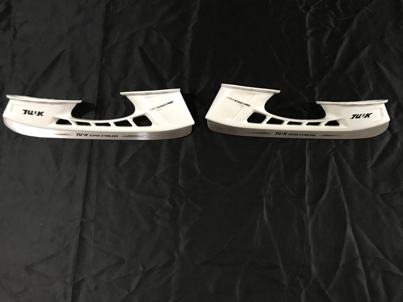 New Bauer Tuuk Senior Size 280 (9.5 skate)
