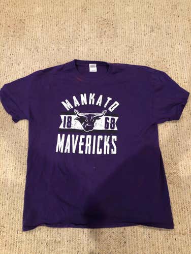 Minnesota State University-Mankato Mavericks Shirt Adult XL