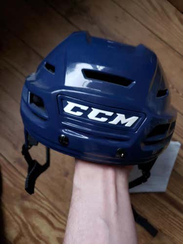 New CCM Resistance Helmet Medium Navy