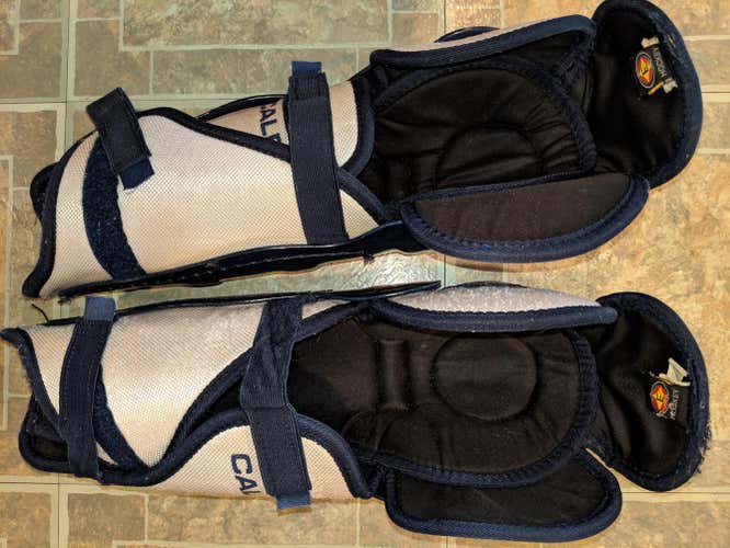 Easton Synergy 60 Shin Pads Senior