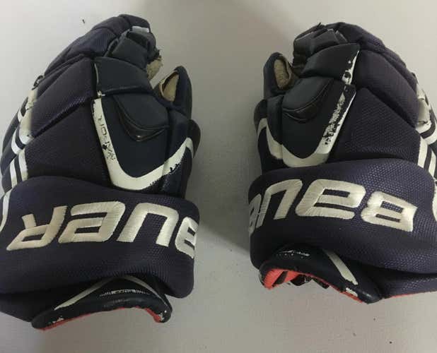 Bauer Gloves