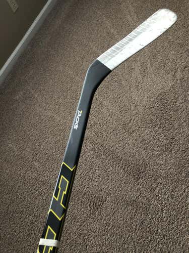 New CCM Tacks Stick Righty Mid