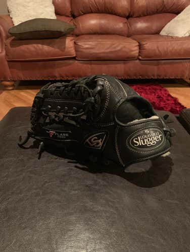 Louisville Slugger Pro Flare Mod-Trap 11.5 Pitching Glove