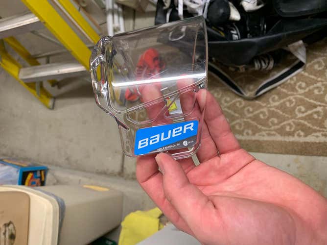 Bauer Visor