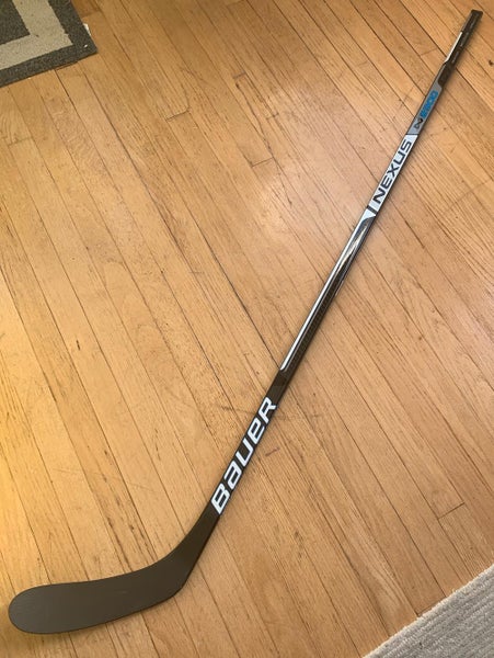NEW Bauer Nexus N2900 P28 77 Flex Right Handed