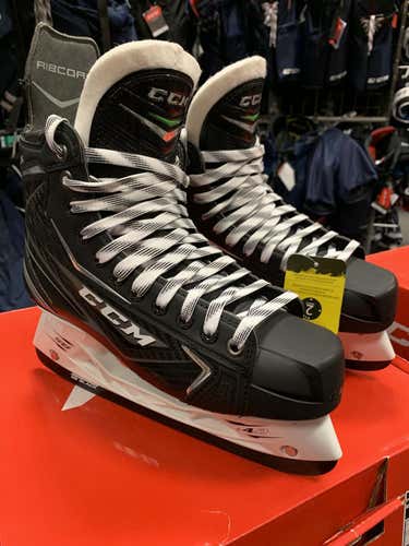 New CCM RibCor 70K Skates Senior Size 9