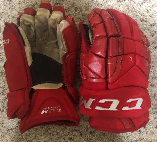 CCM Pro Stock Red Gloves 14” HGP14