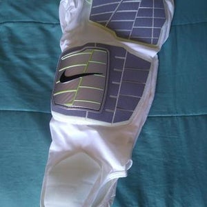 New Nike Pro Combat Med