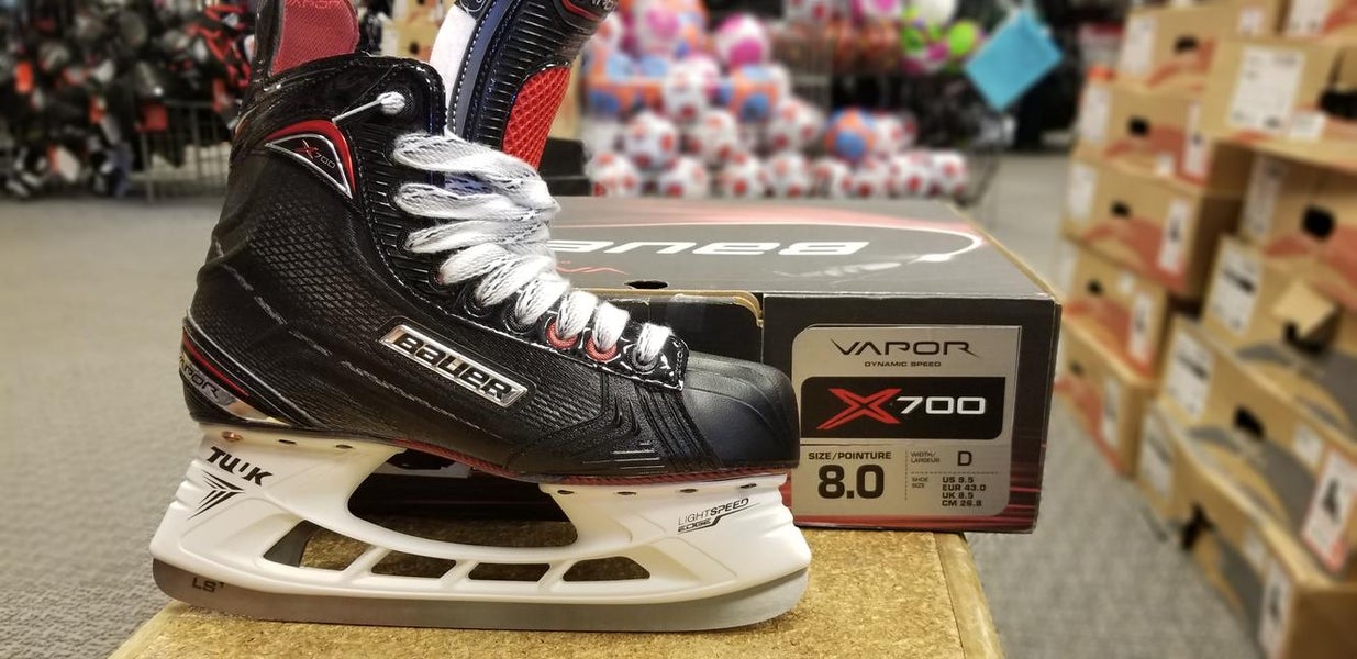 New Bauer Vapor X700 Senior Size 8