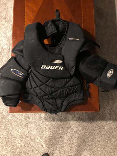 Bauer Senior Med/large Chest Protector