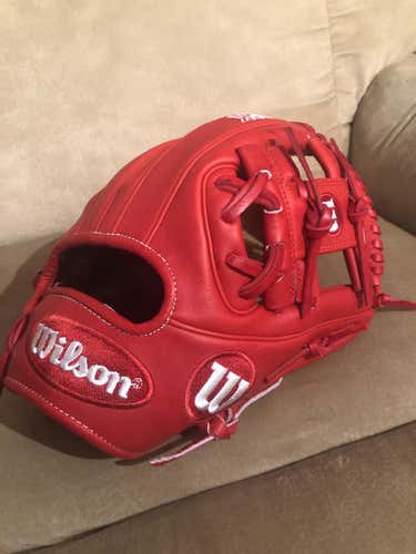 Wilson A2K 1786 January 2019 Glove of the Month