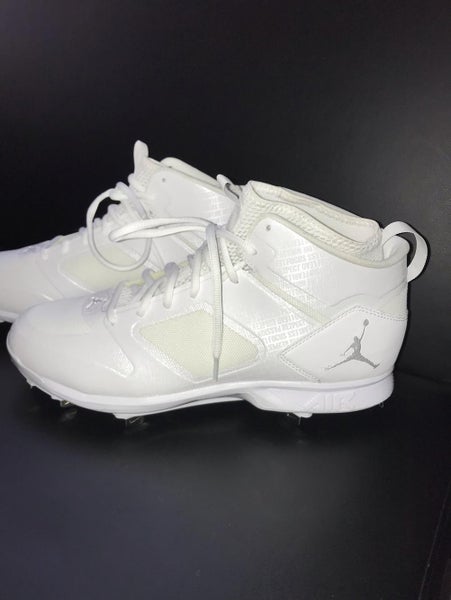 BRAND NEW AIR JORDAN JETER CLEATS SIZE 11.5 SEND OFFERS