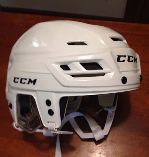 CCM Tacks 110 Med