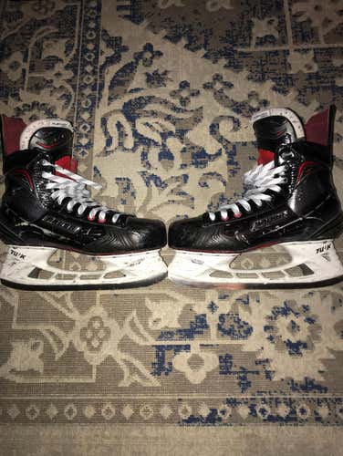Bauer Vapor X800 Senior Size 9.5