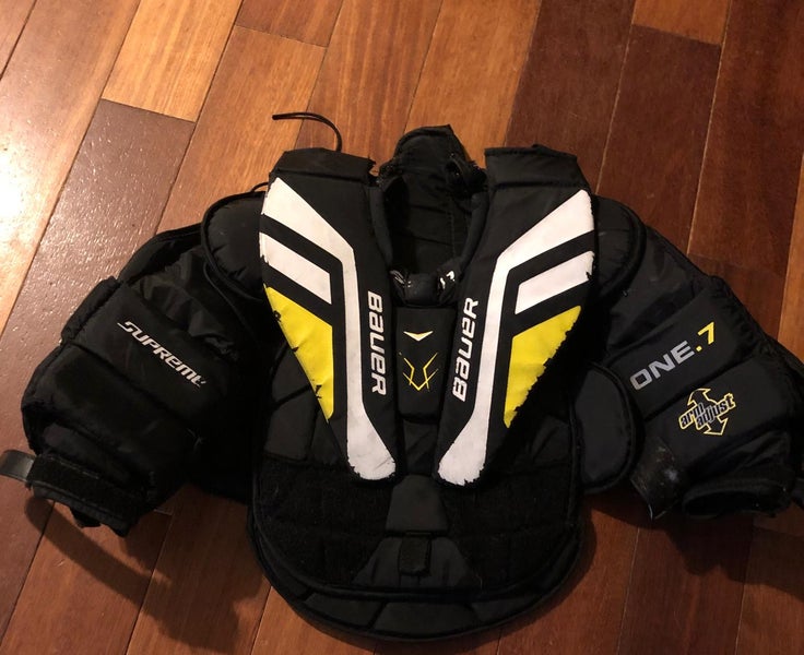 Bauer Jr Medium Goalie Chest And Arm