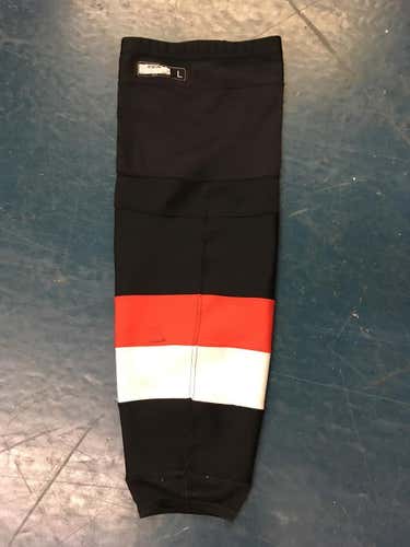 2 Used pairs of Sens socks, white and black set Large