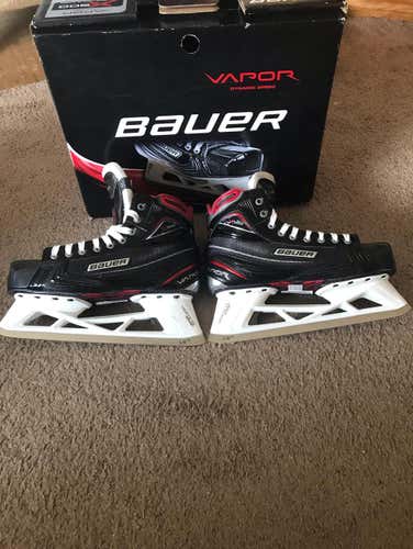 Bauer X900 Goalie Skates (Senior: 10.0 D)