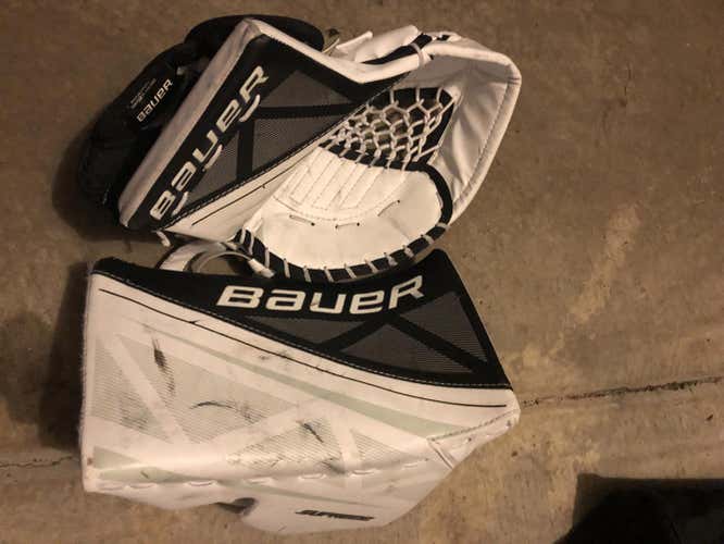 Bauer Supreme S150  Regular Junior blocker and glove