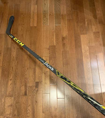 CCM Tacks  Righty 85 flex P90 Senior Pro Stock Used (Condition 9/10)