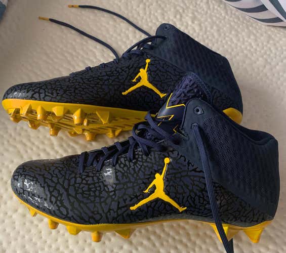 JORDAN PROMO Michigan Cleats SIZE 14