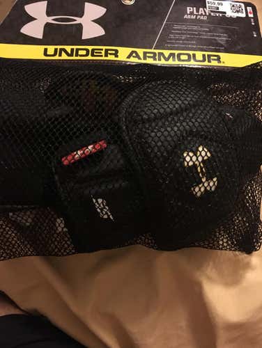 UA Player SS Arm Pads