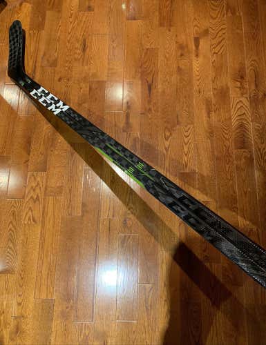 New (2 Pack) CCM Trigger 3D PMT Righty 60 flex P30 Pro Stock