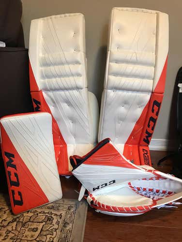 CCM EFLEX 4 CUSTOM OILERS SET OF PADS AND GLOVES 34” + 2”