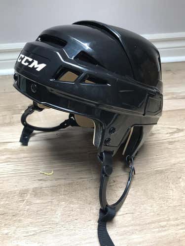 Pro stock CCM V08 Hockey Helmet Small