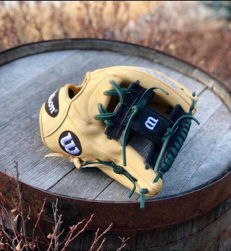 College World Series Exclusive Custom A2000 Snakeskin