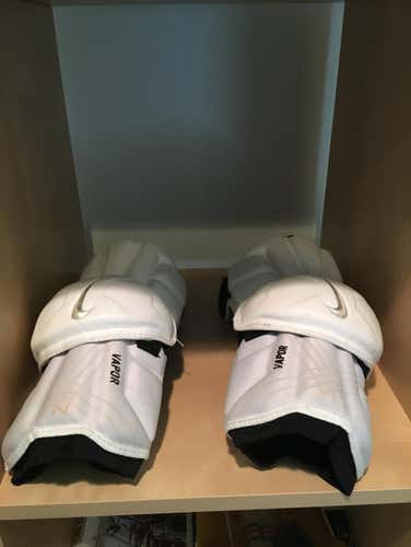 Nike Vapor Arm Guards