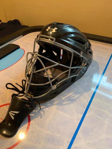 UA Catchers Helmet Size 7-7 3/4