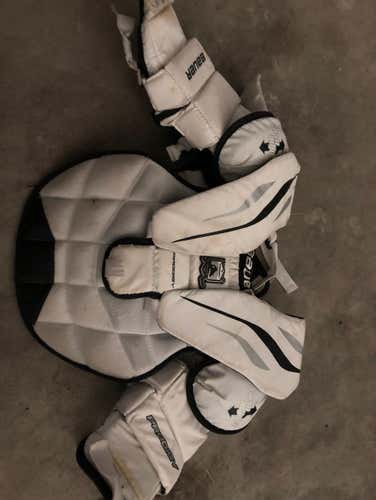 White Bauer Prodigy Chest protector