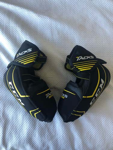 CCM Tacks 3092 Elbow Pads | Large