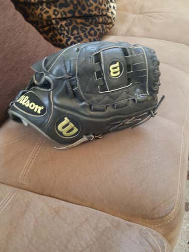 Wilson A2000 pitchers glove 12"
