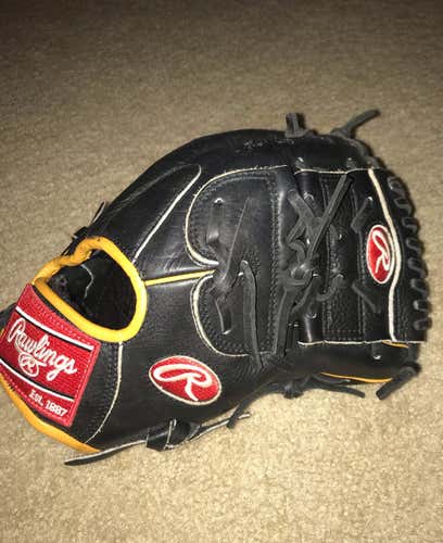 Rawlings Gamer Series Glove Great For Pitchers And 3rd Basemen.