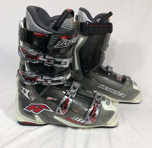 Nordica Speed Machine 10 Ski Boots