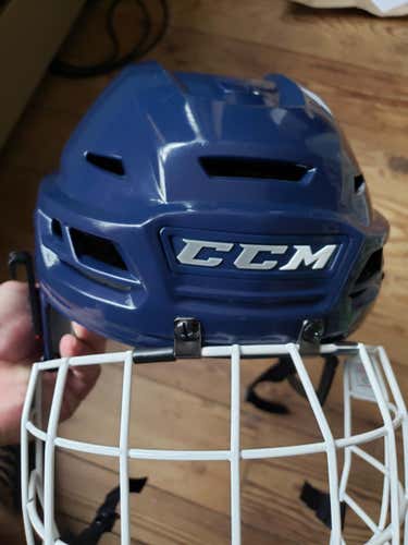 CCM Resistance Helmet Large Navy w/ White FM580 Cage