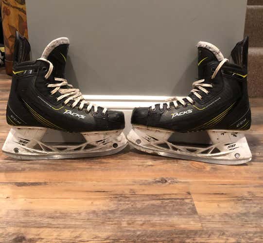 CCM TACKS PRO STOCK SIZE 8 3/4