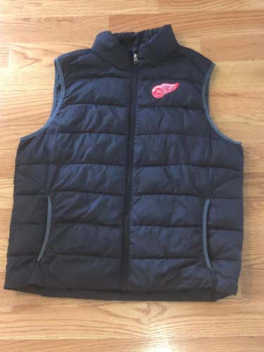 Red Wings Sleeveless Jacket