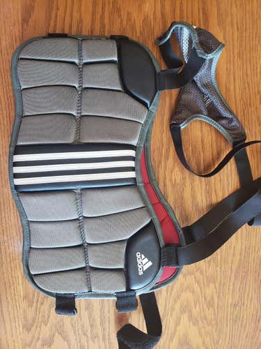 Adidas Medium rib pads