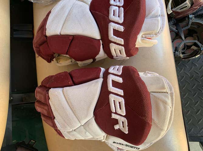 Bauer Vapor X60 Pro Gloves Umass Amherst White/Maroon Size 14